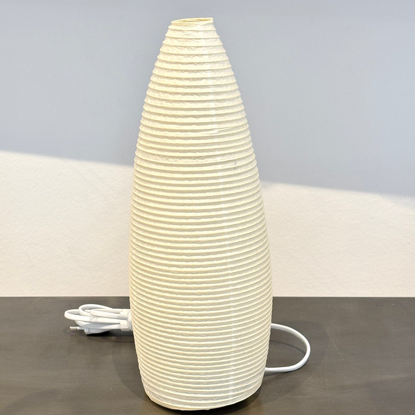 Lichtskulptur "Paper Moon" von Shigeru Ujida