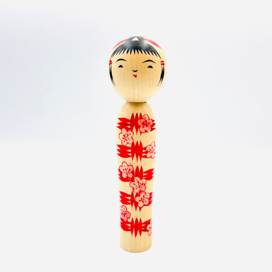 Kokeshi Naruko Stil, Kube-ire/Igeta mit Pflaume