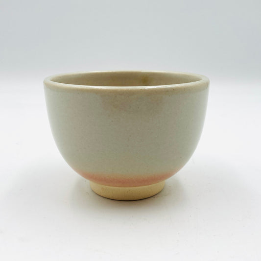 Hagi-yaki Teebecher von Yuka Matsuo / beige mit Innenpunkt